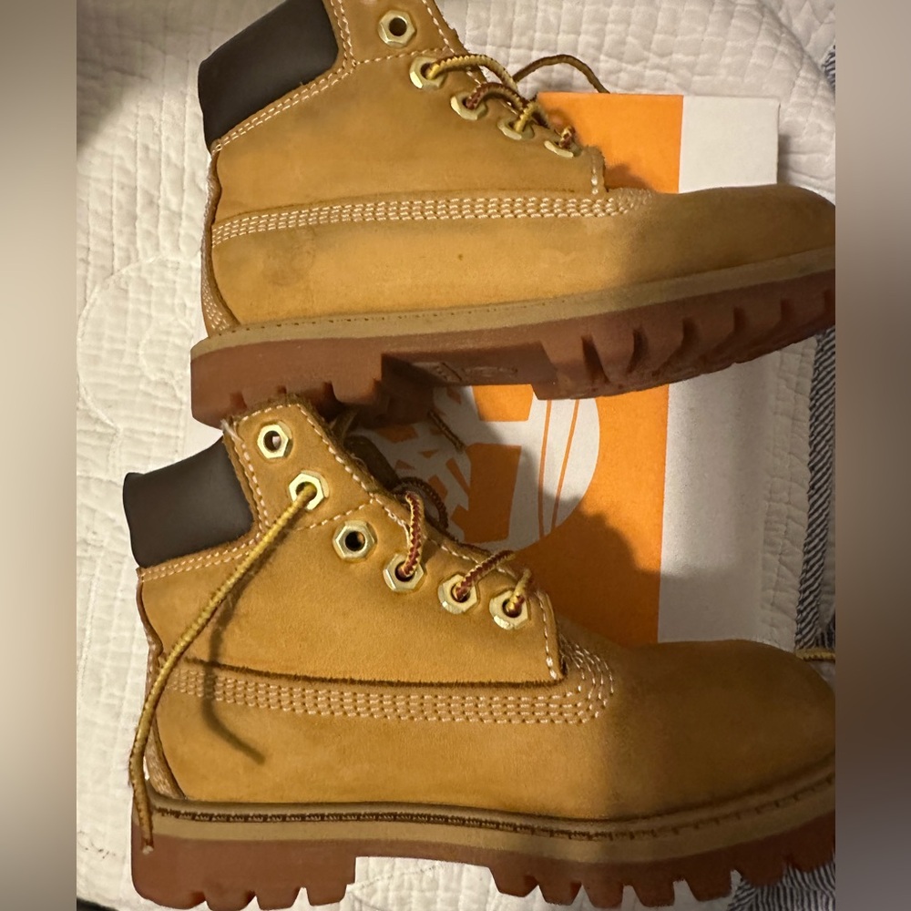 Tan Leather Lace-Up Boots